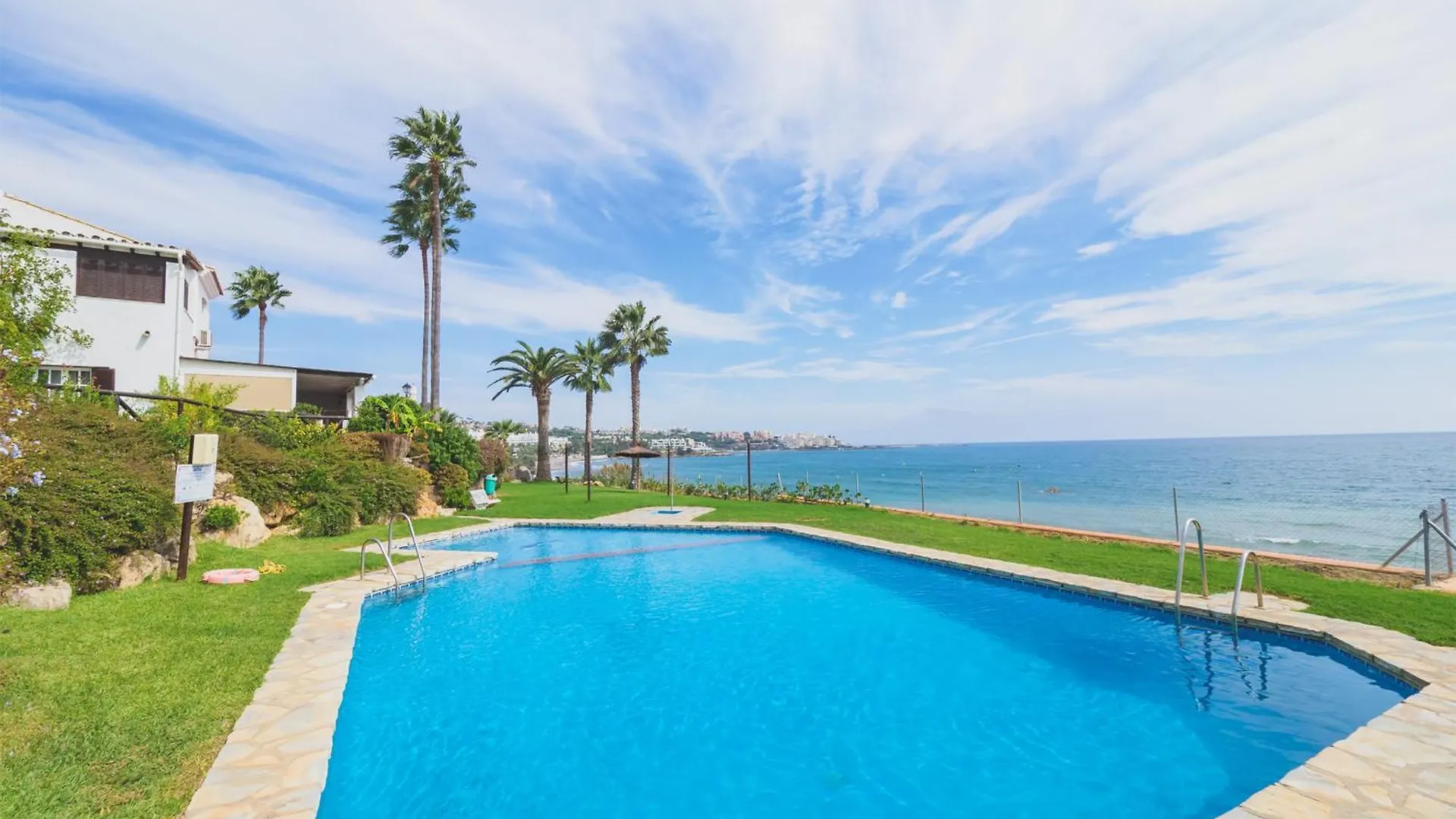 Estrella Del Mar Villa Estepona
